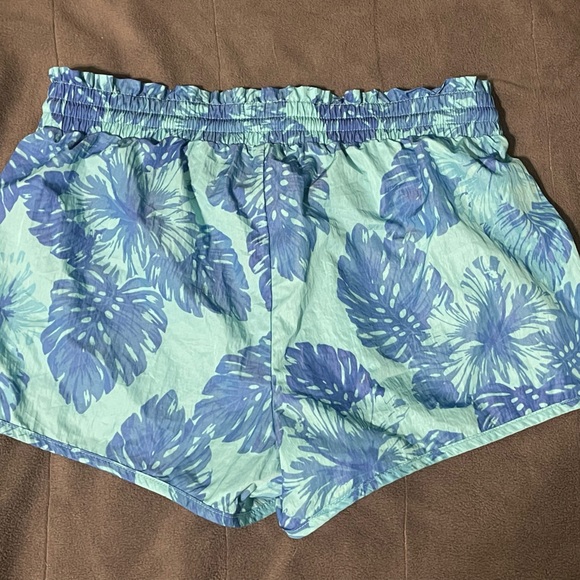 Aerie tropical shorts - Picture 3 of 3